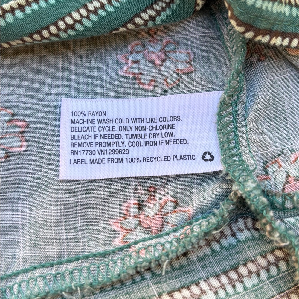 Knox Rose Green Boho Floral Tunic Top - Picture 7 of 7